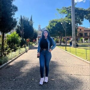 Meet your Posher, Flor